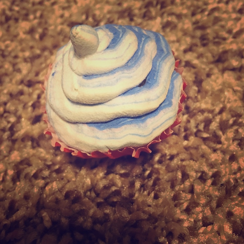 6 Handmade Doll Sized Cupcakes